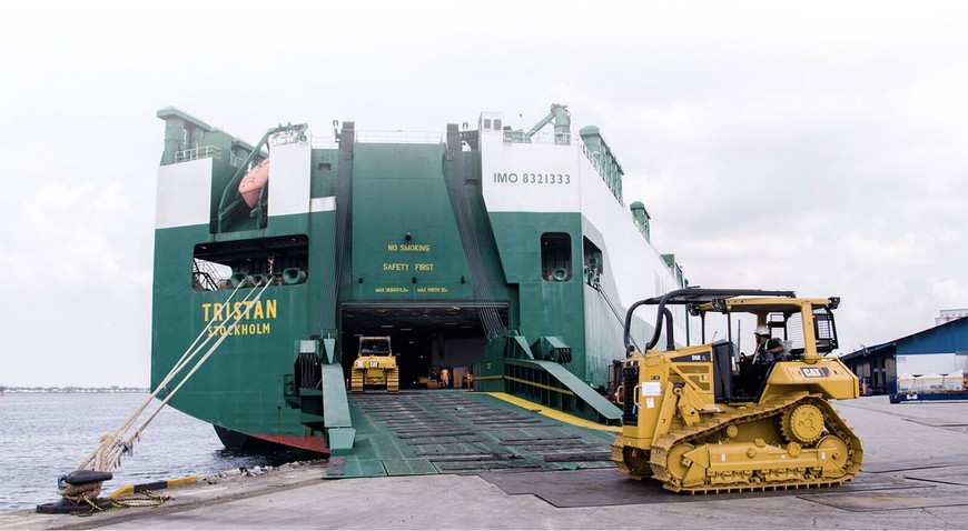 Ro-Ro Heavy Hauling. Heavy equipment overseas transportation